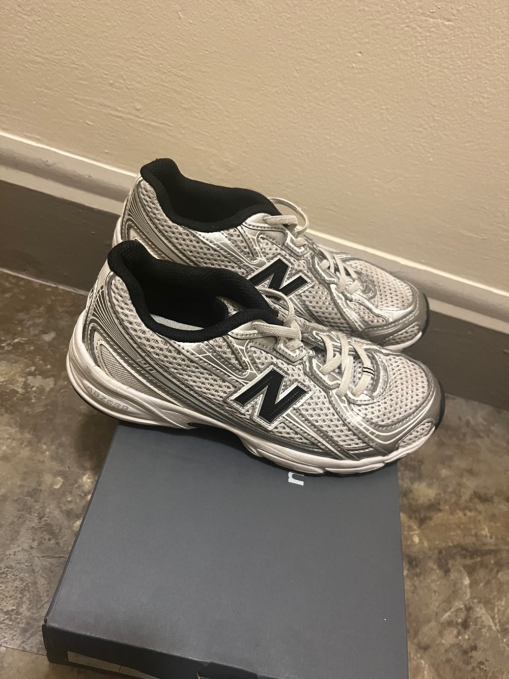 New Balance Silver and Black Mesh Running Sneakers - Picture 3 of 4
